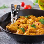 Curry with chicken and onions. Indian food. Asian cuisine.